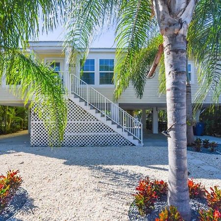 Loggerhead Lagoon - Modern Waterfront Home Pirates Cove Exteriör bild