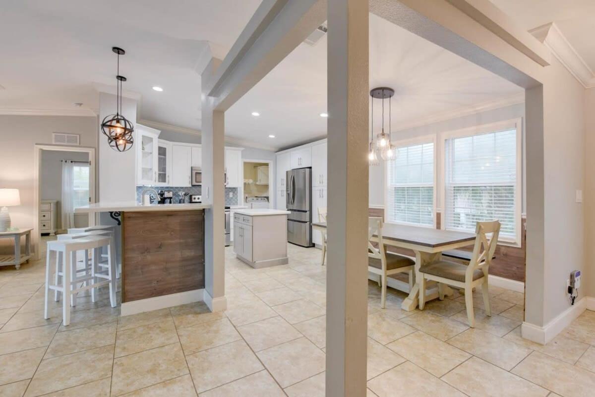 Loggerhead Lagoon - Modern Waterfront Home Pirates Cove Exteriör bild