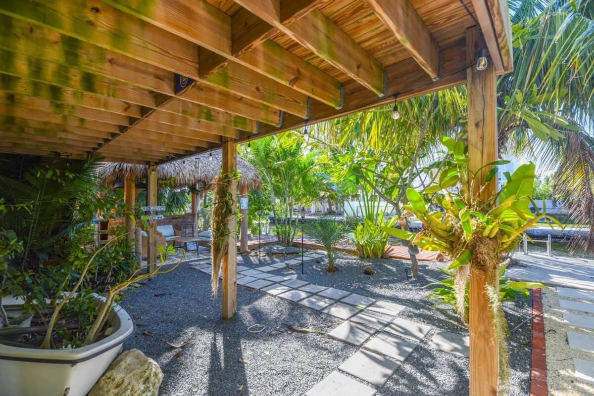Loggerhead Lagoon - Modern Waterfront Home Pirates Cove Exteriör bild
