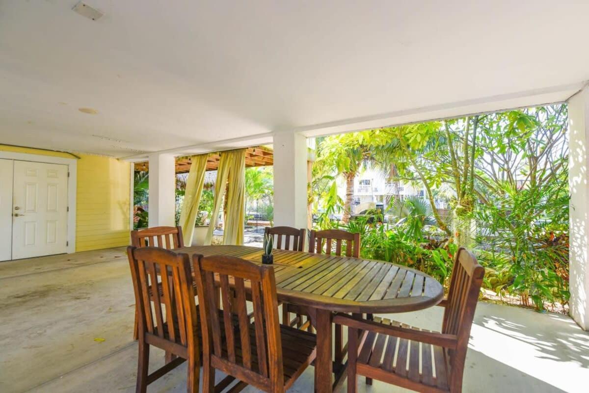Loggerhead Lagoon - Modern Waterfront Home Pirates Cove Exteriör bild